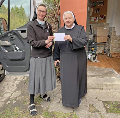 Ukraine-Spenden: Schwester Dolores untertsützt die polnischen Ordensschwestern bei der Versorgung der ukrainischen Flüchtlinge.