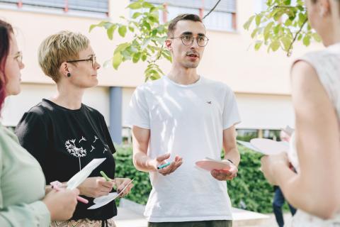 Akademie für Palliativmedizin und Hospizarbeit, Gruppenarbeit, Teilnehmer im Dialog