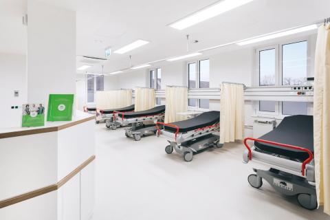 Ambulantes OP-Zentrum, Aufwachraum mit zentralem Überwachungstresen