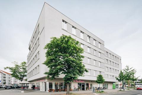 Marien-Hospiz Dresden, Außenansicht Maria-Merkert-Haus und Eingang