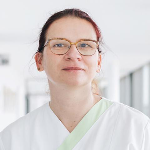 Portrait Jana Hesse, Bereichsleitung Pflege, Geriatrie