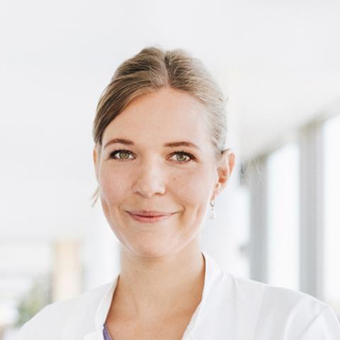 Portrait Dr. Lisa Bruns, Brustzentrum