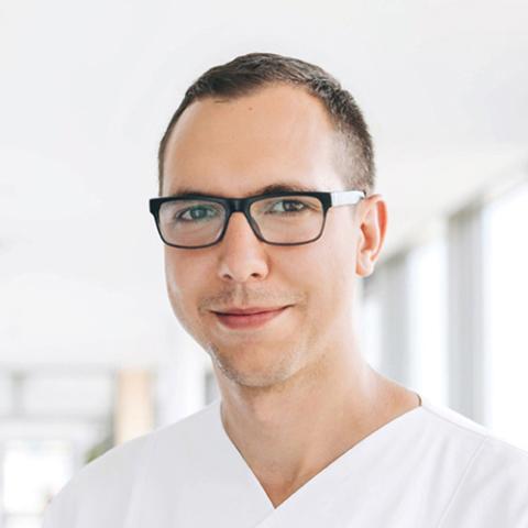 Portrait Richard Kliche, Bereichsleiter Pflege in der Chirurgie/Orthopädie