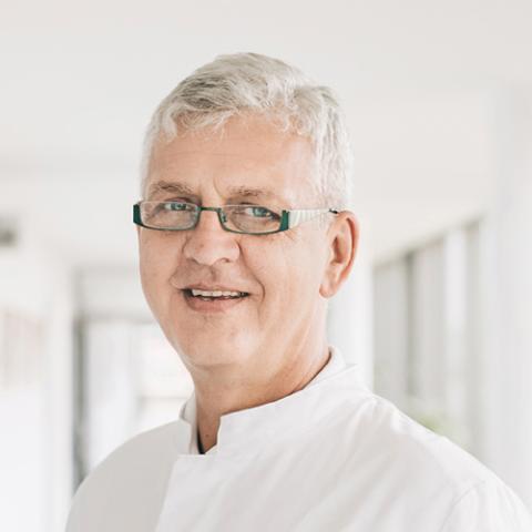 Portrait Dr. Wolf-Christoph Witzleb, Chefarzt der Klinik für Orthopädie