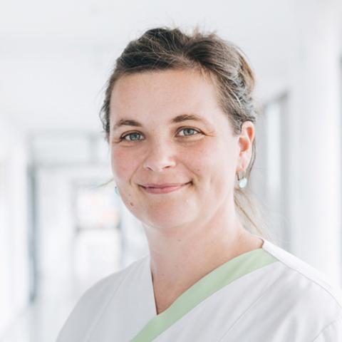 Portrait Maria Börner, Bereichsleitung Pflege Palliativstation und Brücke