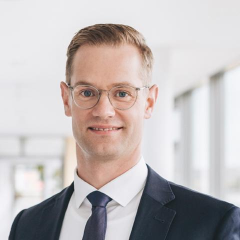 Portrait Geschäftsführer Viktor Helmers