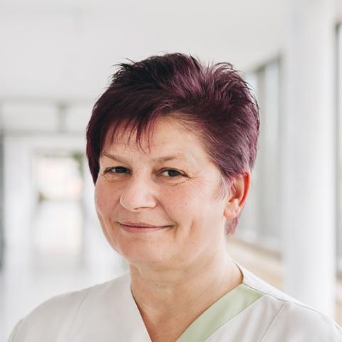 Portrait Sylvia Grimmer, Teamleitung Pflege, Innere Medizin Station N3