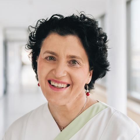Portrait Roswitha Mitschke, Teamleitung Pflege, Gynäkologie Station N2