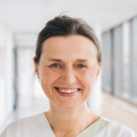 Portrait Christiane Wagner, Teamleitung Pflege, Geriatrische Tagesklinik