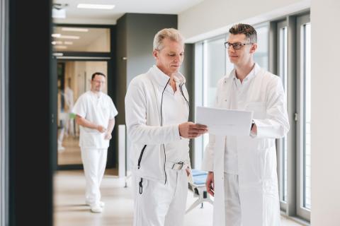 Team Anästhesiologie am Krankenhaus St. Joseph-Stift, Abstimmung der Ärzte.