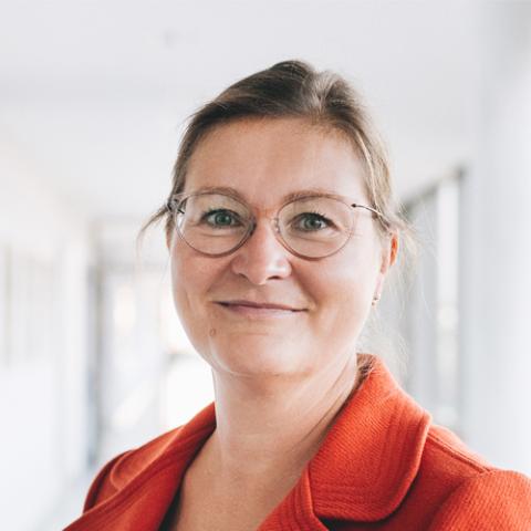 Portrait Claudia Weinhold, Leiterin Unternehmenskomunikation