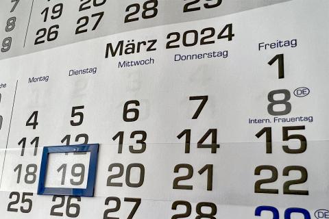 Bürokalender: eingestellt ist der 19. März 2024.