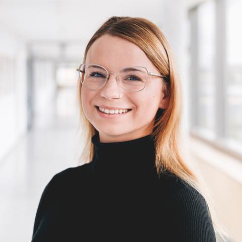 Portrait Pia Scholze, Pflegeassistentin