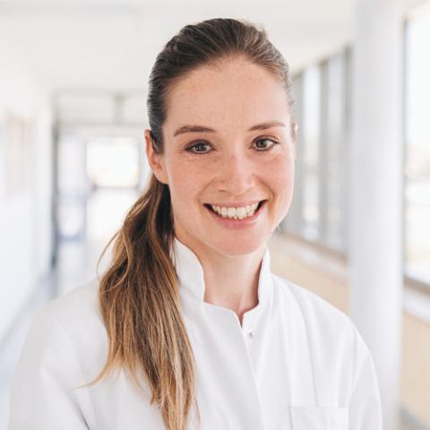 Portrait MUDr. Eva Bittner, Fachärztin für Anästhesiologie