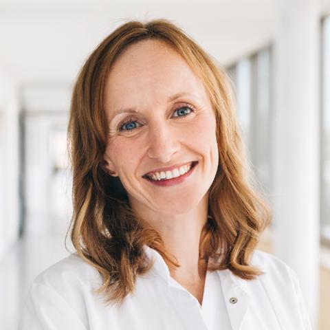 Portrait Sara Kuhnt, Oberärztin der Klinik für Innere Medizin