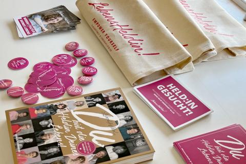 Patiententag Brustzentrum 2025, Stand mit Material von Lebensheldin e.V.
