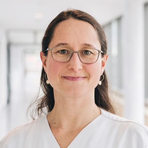 Portrait Dr. med. Ana Barrenengoa, Fachärztin Anästhesie