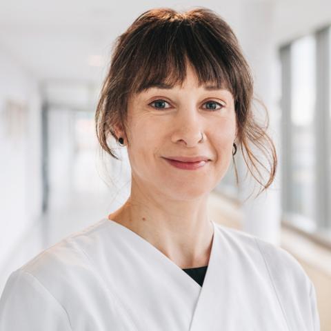 Portrait Charlotte Becker, Fachärztin Geriatrie