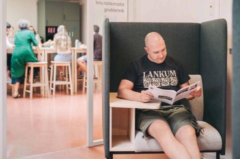 Akademie für Palliativmedizin und Hospizarbeit, Kursteilnehmer, Rückzug beim Lernen.